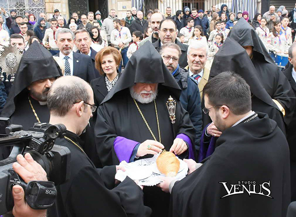 Aram I arrived in Aleppo for an historic pontifical visit (Photo by Studio Venus) 