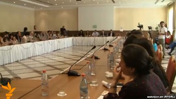 Lawyers meet in Yerevan after going on strike in protest against the Court of Cassation in June 2013 (Source: RFE/RL)