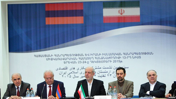 Artashes Tumanian (left), the Armenian ambassador to Iran, attends a session in Yerevan of the Iranian-Armenian commission on economic cooperation on December 23, 2015. (Photo: Photolur)
