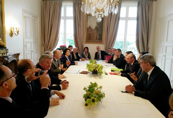 Artsakh President Bako Sahakian meets with French Senators in Paris. May 20, 2015. (Photo: official publication)