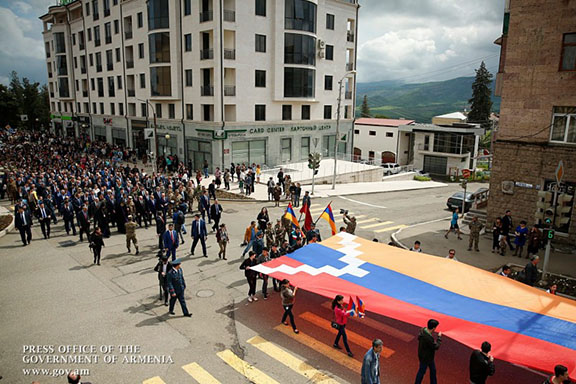 Residents of Stepanakert mark the 25th anniversary of Artsakh's independence