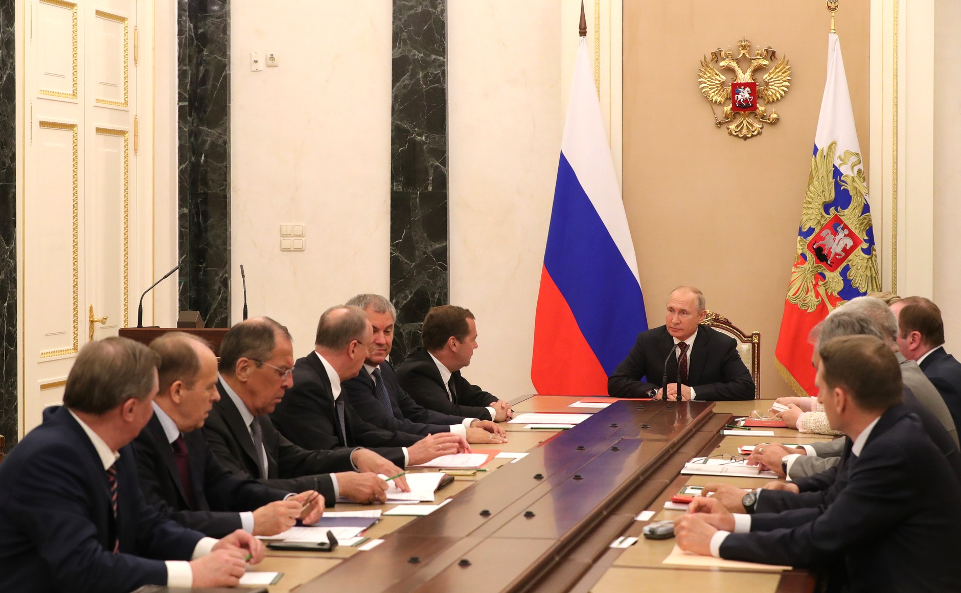 Решение совета безопасности россии. Совещание с постоянными членами совета безопасности РФ. Совещание Путина с членами совета безопасности.