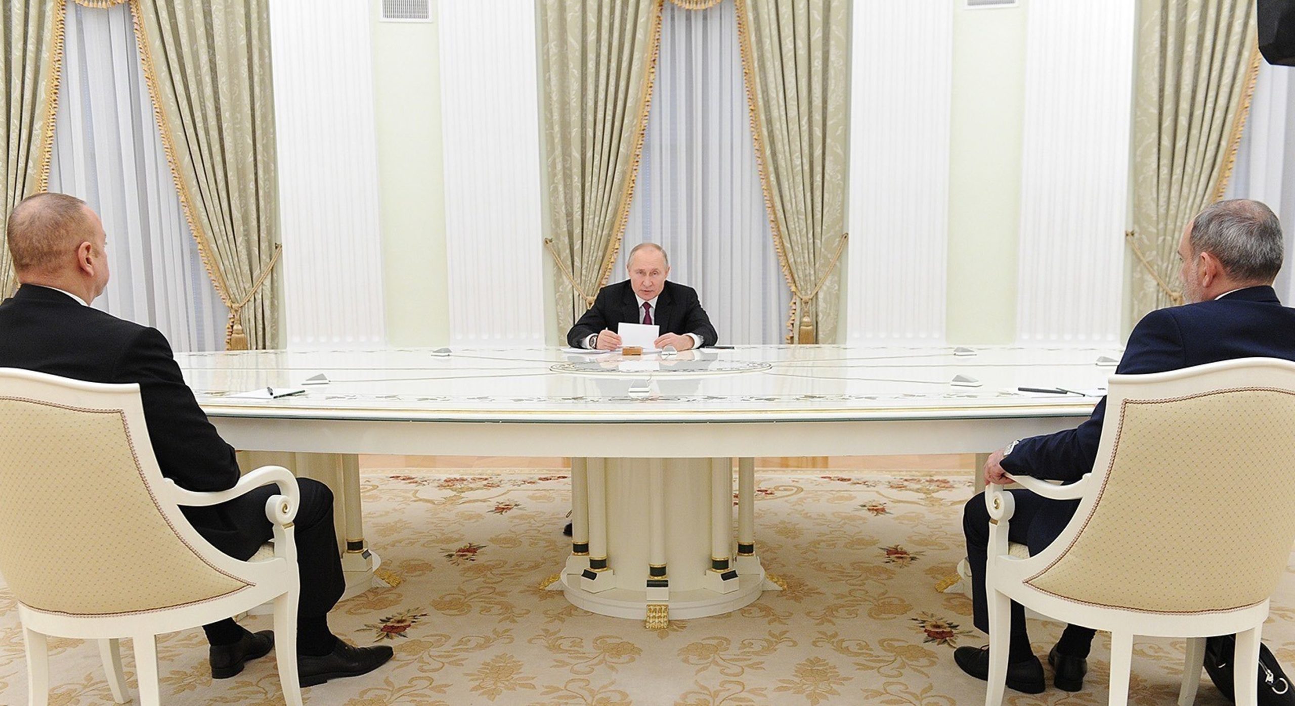 Трехсторонние переговоры. Встреча Путина Алиева и Пашиняна. Сочи встреча Путина Пашинян Алиев.