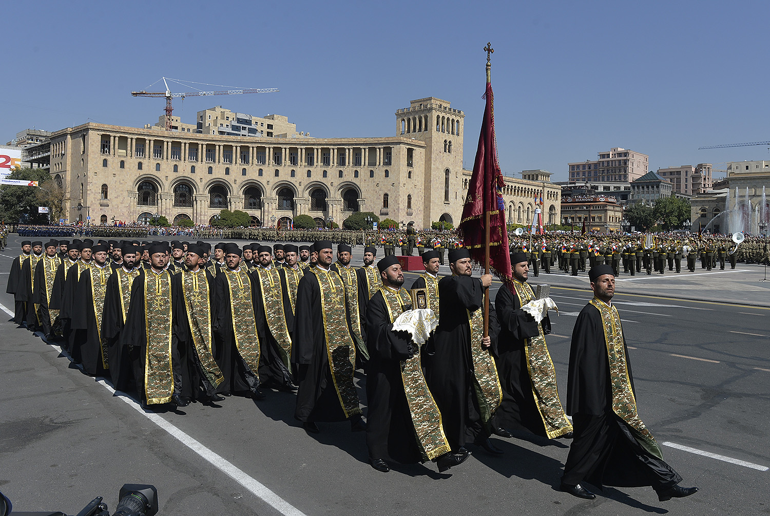 (Horizon Weekly / YEREVAN) — Within a single week, Armenia’s authorities have taken two major steps that have intensified pressure on the Armenian Apostolic Church, deepening concerns about state interference in its internal affairs and public role. Criminal proceedings launched by the Investigative Committee now threaten the Church’s episcopal assembly scheduled for February in Austria.