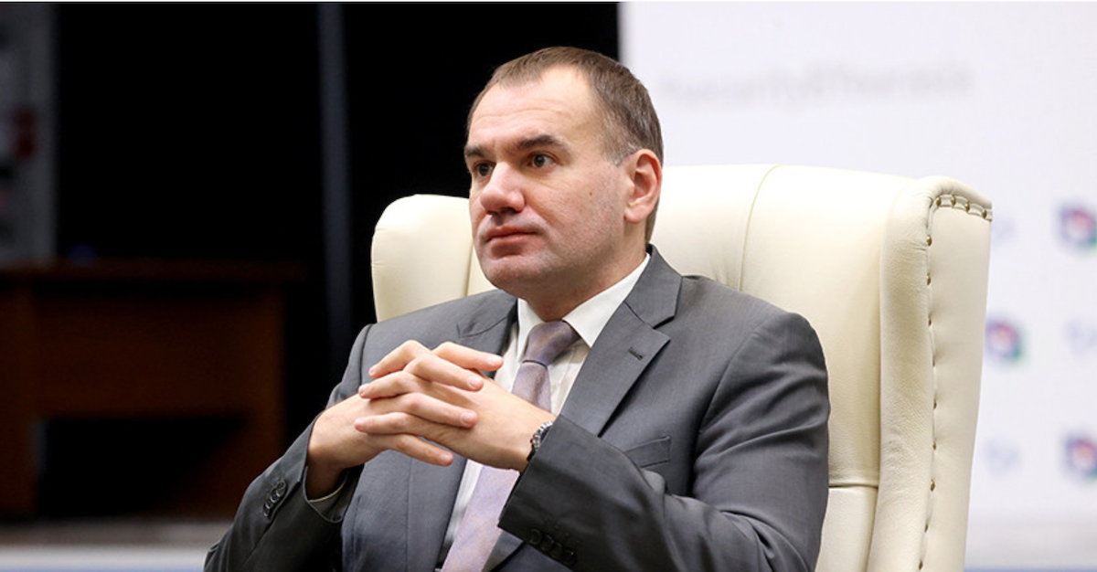 Ռուսիոյ Անվտանգութեան Խորհուրդի փոխքարտուղար Ալեքսէյ Շեւցով յայտարարած է, թէ Հայաստանի հնարաւոր անդամակցութիւնը Եւրոպական Միութեան կը կրնայ զգալի տնտեսական հետեւանքներ ունենալ Երեւանի համար՝ պատճառելով մինչեւ 23% համախառն ներքին արդիւնքի (ՀՆԱ) կորուստ, նոյնիսկ ամենապահպանողական հաշուարկներով։ Շեւցովի համաձայն՝ Եւրասիական տնտեսական միութիւնէն Հայաստանի դուրս գալը եւս կը յանգեցնէ լուրջ տնտեսական անկման։ Ան նշած է, որ նման պարագային ՀՆԱ-ն կրնայ