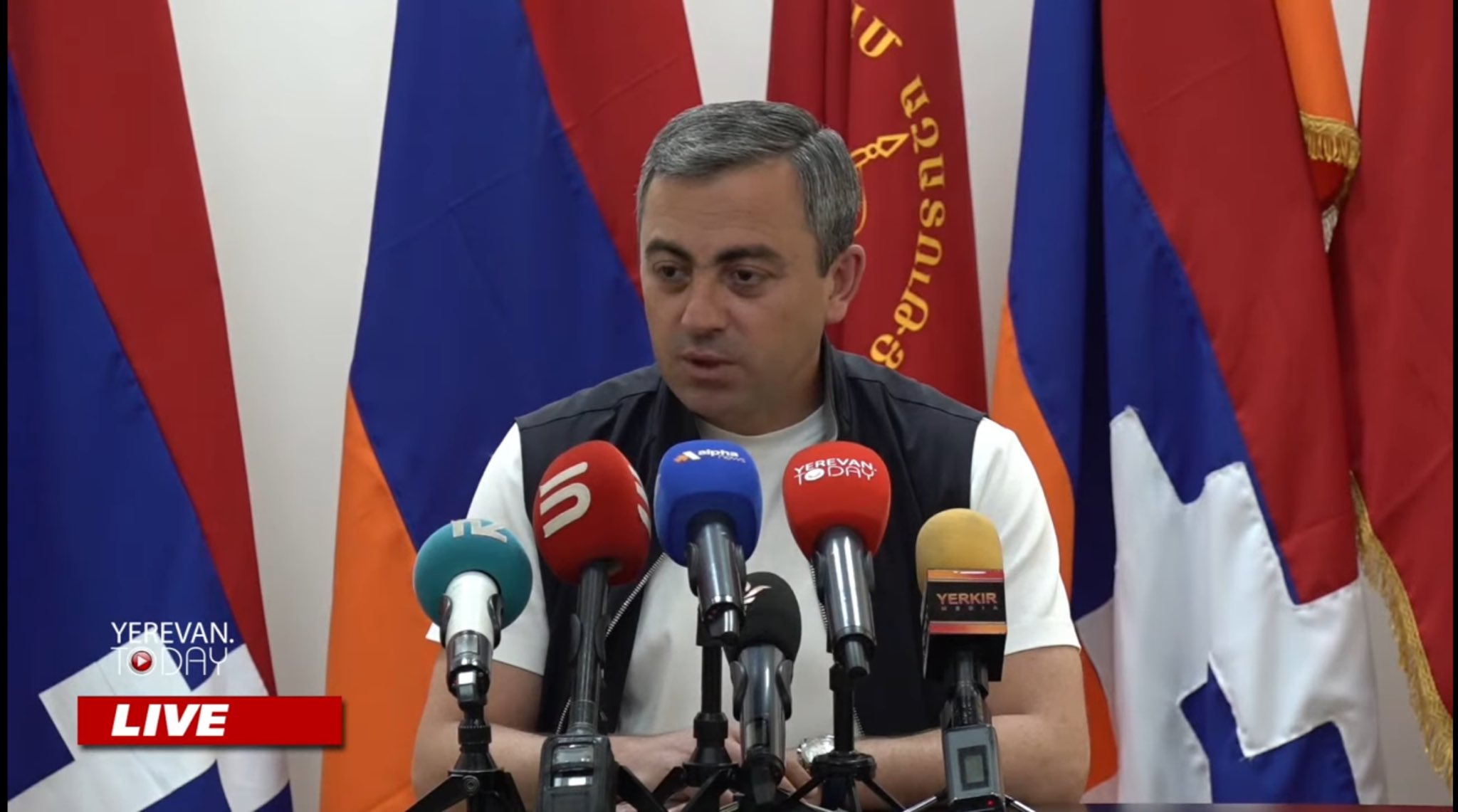 ԵՐԵՒԱՆ․- ՀՅԴ Հայաստանի Գերագոյն մարմինի ներկայացուցիչ եւ «Հայաստան» խմբակցութեան պատգամաւոր Իշխան Սաղաթէլեան յայտարարեց, որ «Հայաստան» դաշինքը բողոքարկած է յունիսի 7-ի խորհրդարանական ընտրութիւններուն շարք մը ընտրատեղամասերու արդիւնքները, որոնց վերաբերեալ վերահաշուարկ պիտի կատարուի։ Սաղաթէլեանի նշեց, որ գոյութիւն ունի ընտրատեղամասերու ստորագրուած արձանագրութիւններուն եւ Կեդրոնական ընտրական յանձնաժողովի կայքին մէջ հրապարակուած տուեալներուն միջեւ ակնյայտ անհամապատասխանութիւն։ Ան տեղեկացուց նաեւ, որ դաշինքը